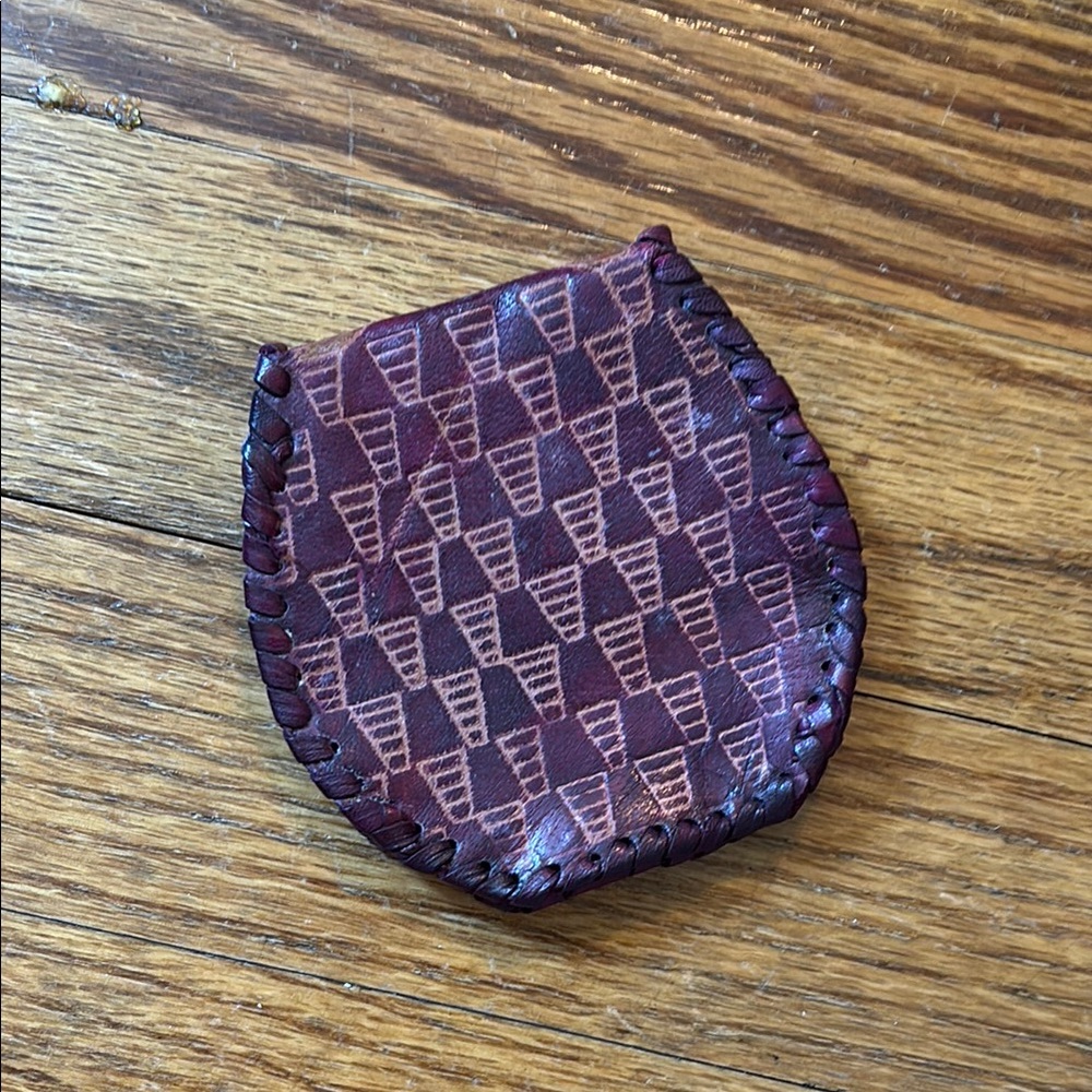 Owl Shaped Leather Coin Pouch - Picture 3 of 3